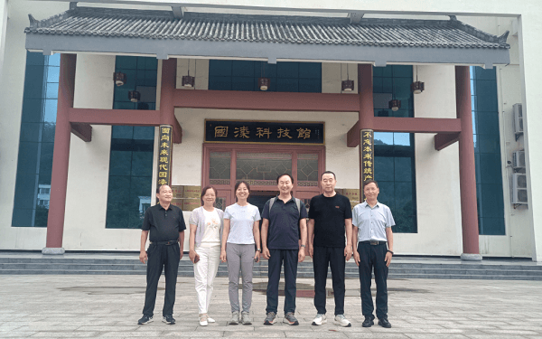 中韩专家携手东正化工,共话漆树生物科技产业新篇章